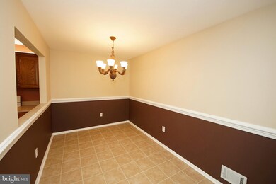 75 Cheverny Ct, Trenton, NJ 08619 - photo 6