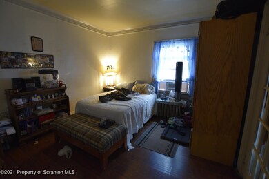261 Railroad Ave, Scranton, PA 18505 - photo 2