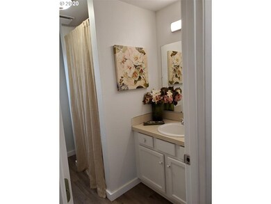 544 SW 1st St, Sheridan, OR 97378 - photo 5