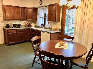 22922 W Hellwig Rd, Genoa, OH 43430 - photo 6