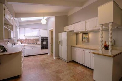 7106 Edgewood Blvd, Shawnee, KS 66203 - photo 5