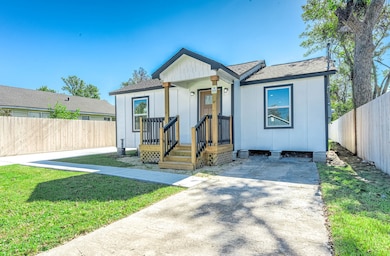 212 Palmyra St, Houston, TX 77022 - photo 4