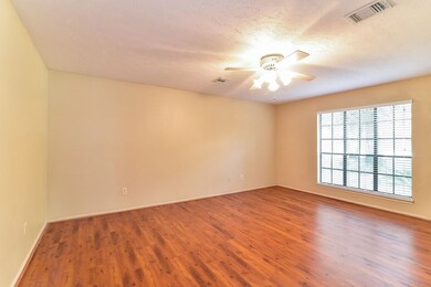 8 S High Oaks Cir, Spring, TX 77380 - photo 7