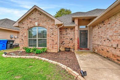 1202 Amsden Cir, Denison, TX 75020 - photo 3