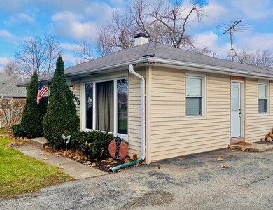 3200 Thrush Ln, Rolling Meadows, IL 60008 - photo 4