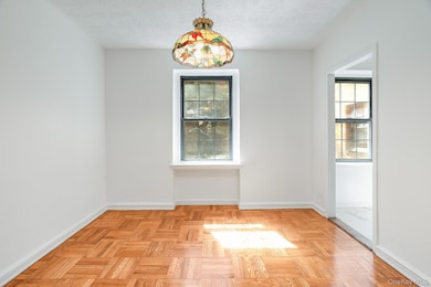 182 Garth Rd unit 1D, Scarsdale, NY 10583 - photo 7