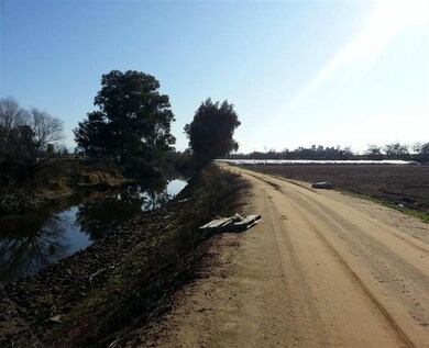 1738 N Mccall Ave, Sanger, CA 93657 - photo 3