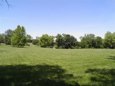 781 Stoneleigh Dr, Frankfort, KY 40601 - photo 2