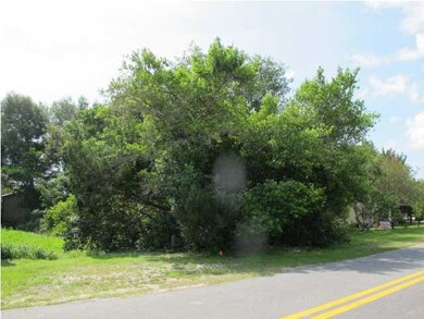 304 NW 9th St unit Nw, Carrabelle, FL 32322 - photo 4