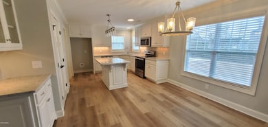 417 Castleford Dr, Winterville, NC 28590 - photo 2