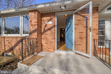 11 Center St, Washington Grove, MD 20880 - photo 4