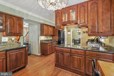 13214 Coralberry Dr, Fairfax, VA 22033 - photo 7