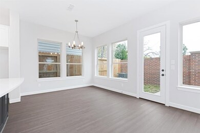 1502 Acevedo Ln, Houston, TX 77055 - photo 7