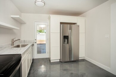 2108 N 28th Place, Phoenix, AZ 85008 - photo 2