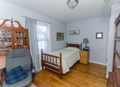 825 Wainwright Dr-3