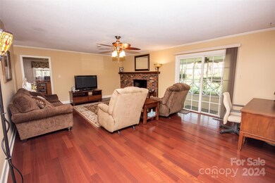 1029 Valley St, Statesville, NC 28677 - photo 5