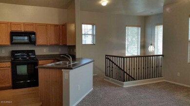 Laguna LR to kitchen