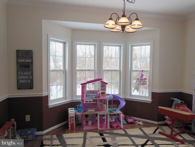 693 Zodiac Ln, Bunker Hill, WV 25413 - photo 6