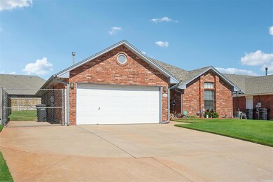 909 Northridge Rd, Moore, OK 73160 - photo 3