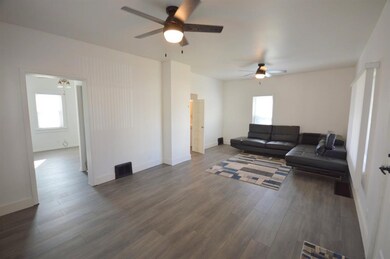 915 Laurel St, Elkhart, IN 46514 - photo 3