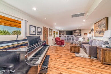 975 N Evergreen - Images-16