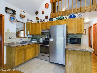 233 Gold Finch Rd, Bushkill, PA 18324 - photo 7