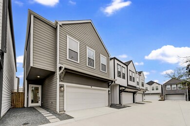 8410 Berry Green Ln, Houston, TX 77022 - photo 2