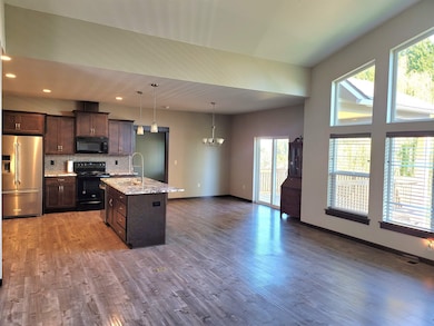 107 SE Regent Ave, Wilbur, WA 99185 - photo 7