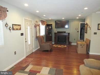 1512 Evergreen Rd, Severn, MD 21144 - photo 4