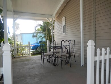 858 Pecan Cir, Sebastian, FL 32976 - photo 6