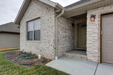 694 N Montego St, Nixa, MO 65714 - photo 3