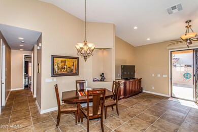 07 Dining Room