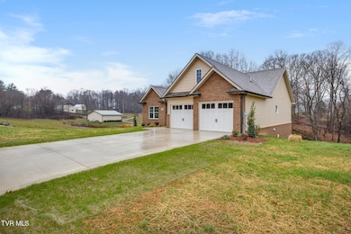 303 Azure Landing, Jonesborough, TN 37659 - photo 4