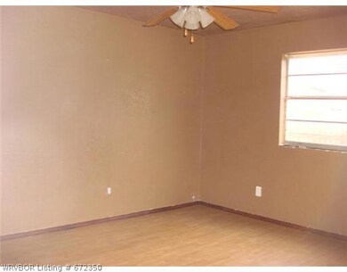 307 SW 6th St, Muldrow, OK 74948 - photo 2