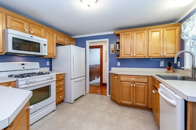 22 Goodhue Rd, Derry, NH 03038 - photo 6
