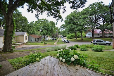 1708 28th St, Des Moines, IA 50310 - photo 4