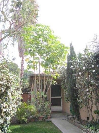 Private Entry to REAR HOUSE