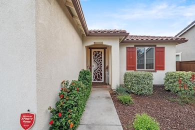 9276 Red Thistle Ct, Sacramento, CA 95829 - photo 4