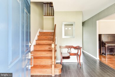 2005 Mason Hill Dr, Alexandria, VA 22307 - photo 2