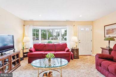 111 Maple Ln, Doylestown, PA 18901 - photo 5