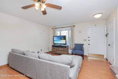 52 Cypress Loop, Staten Island, NY 10309 - photo 4