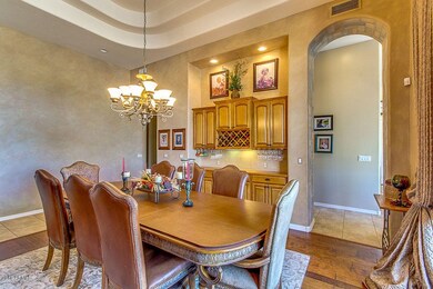 FORMAL DINING