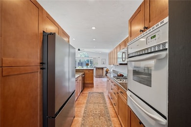 4833 Chateau Dr, San Diego, CA 92117 - photo 7