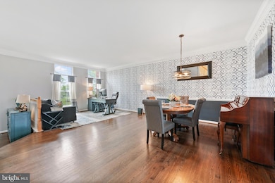 25505 Beresford Dr, Chantilly, VA 20152 - photo 2