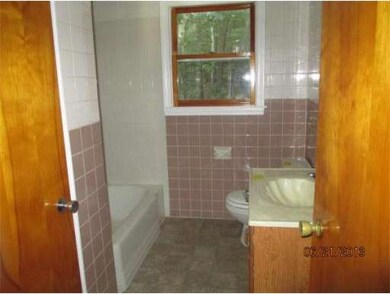 226 Mammoth Rd, Pelham, NH 03076 - photo 6