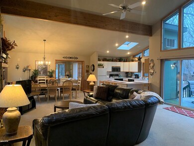 806 E Spur Ct, Hawley, PA 18428 - photo 7