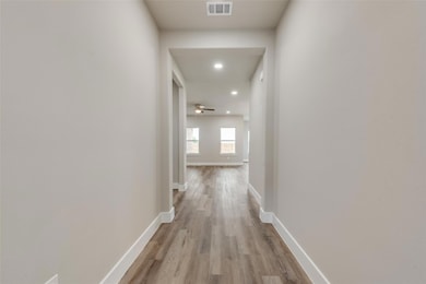 660 S Garrett Ave, Ennis, TX 75119 - photo 4