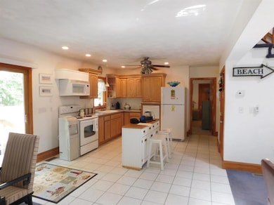 14 Kennedy Cir, Hyannis, MA 02601 - photo 7
