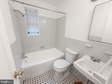 2100 Channing St NE unit 1B, Washington, DC 20018 - photo 4