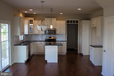 820 Jasmine Ave unit 73, Mount Joy, PA 17552 - photo 4